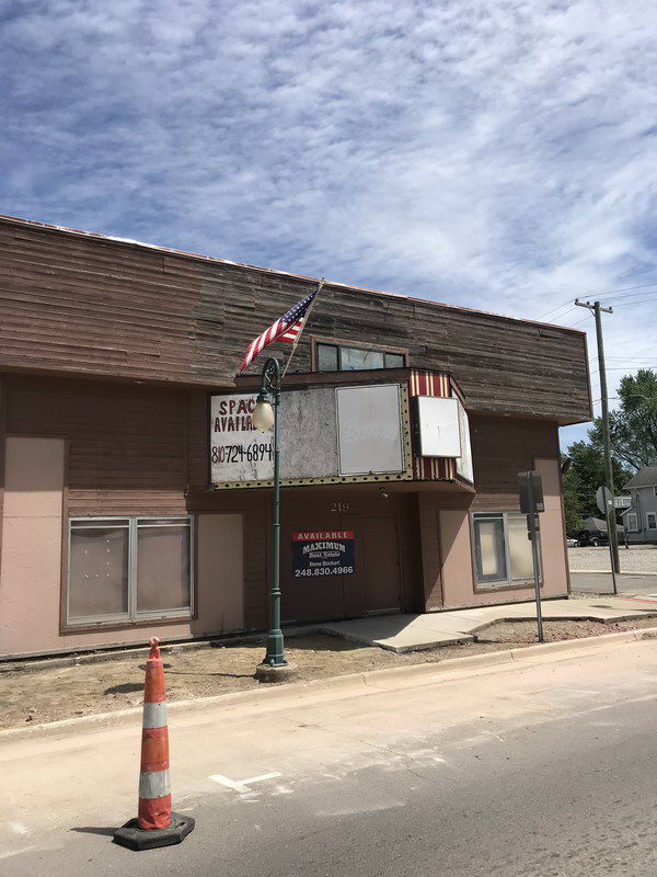 Almont Theatre - Summer 2020 (newer photo)